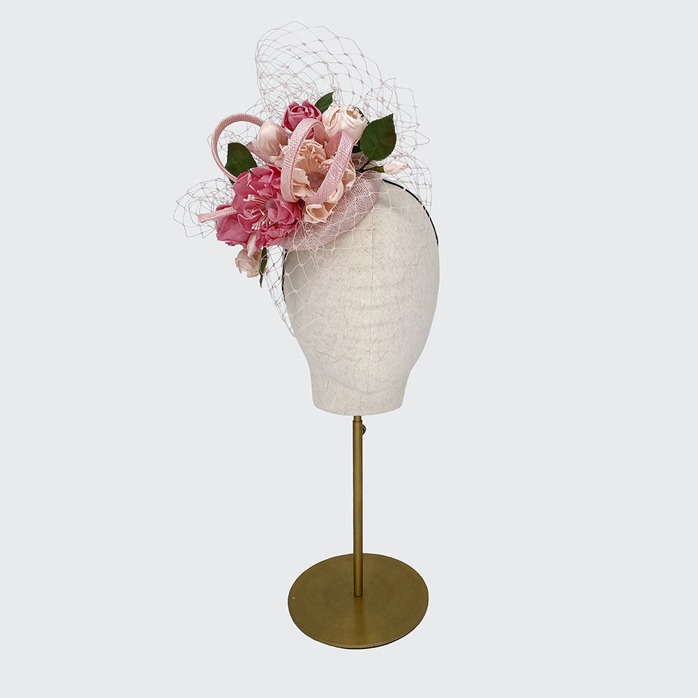 Mini pillbox with roses and veil