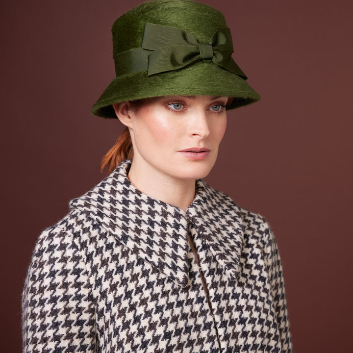 Green melusine bucket hat with bow