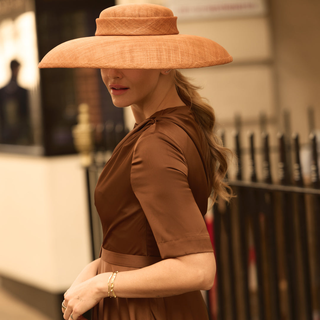 Toffee fine straw plain bell