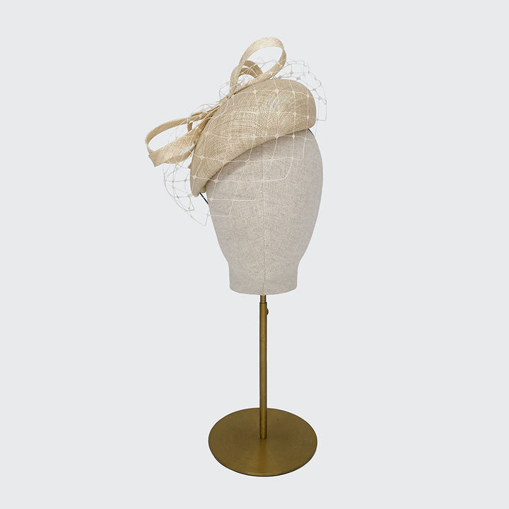 Natural beret pillbox with veiling