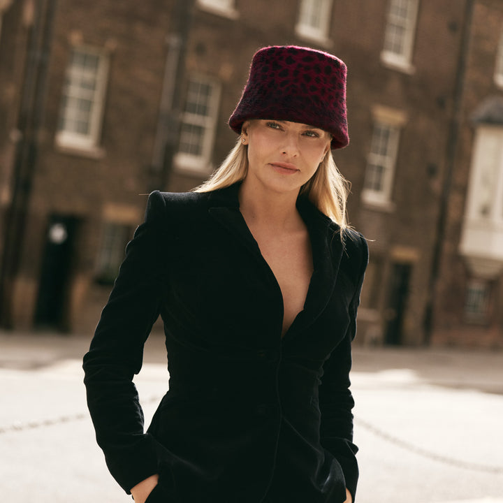 Leopard bucket hat