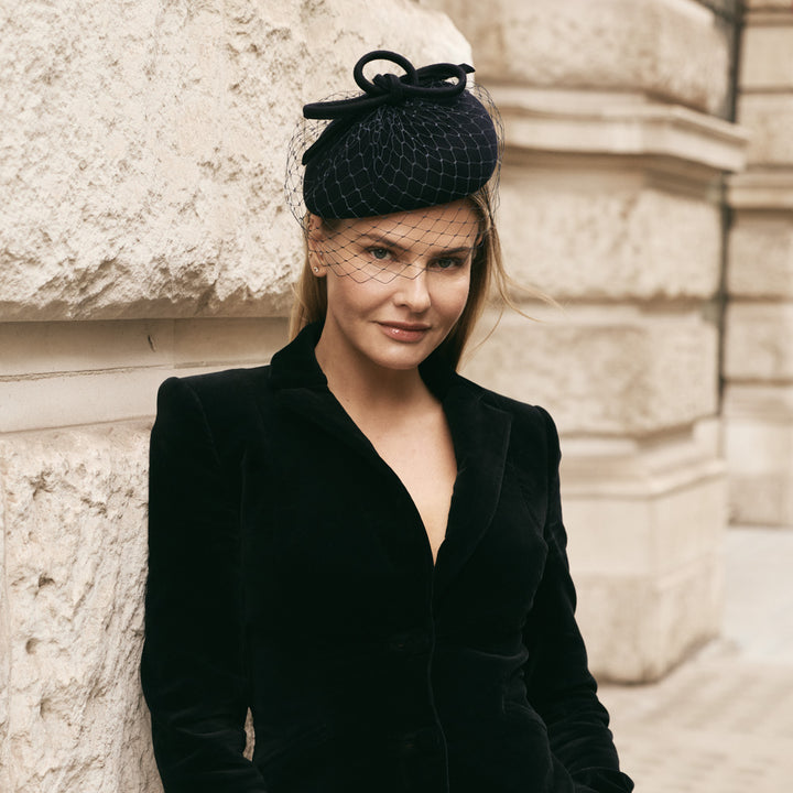Felt beret pillbox with face veil and looped bow