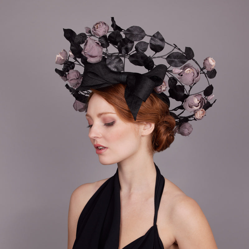 Dusty pink roses halo with black grazia bow